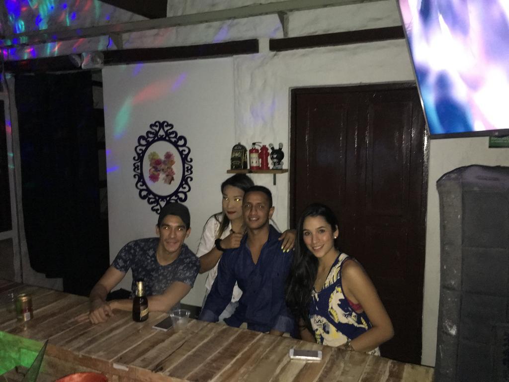 Mila Hostel Medellin Bagian luar foto