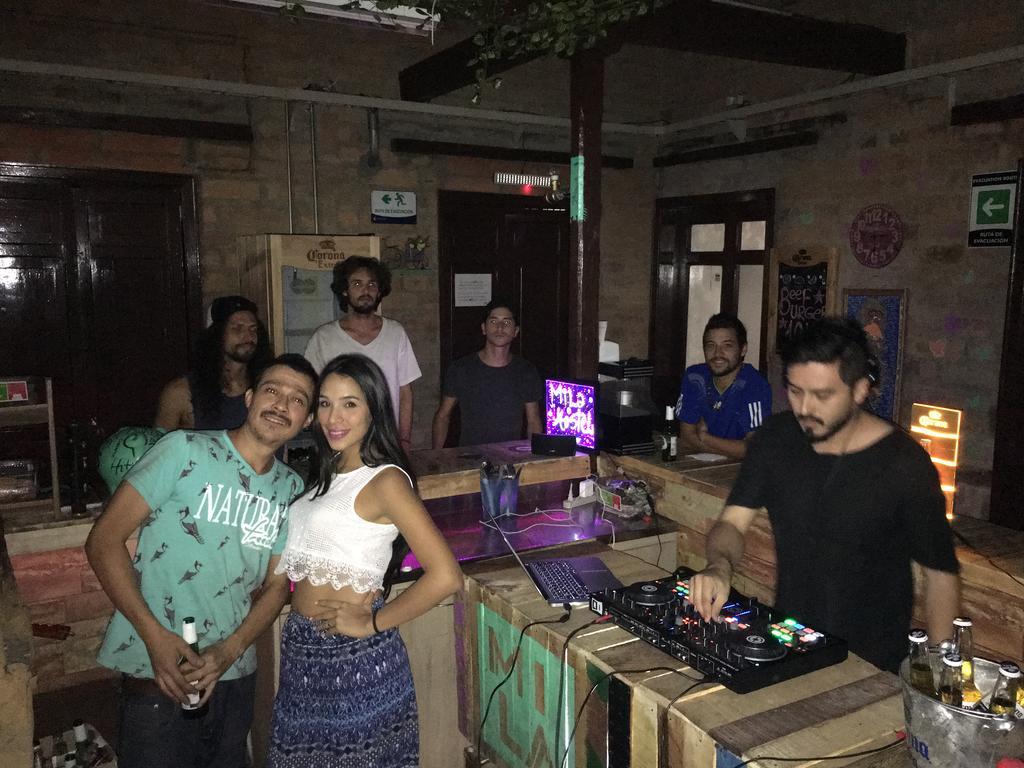 Mila Hostel Medellin Bagian luar foto