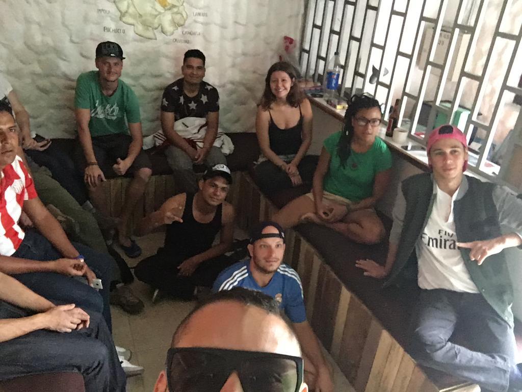 Mila Hostel Medellin Bagian luar foto