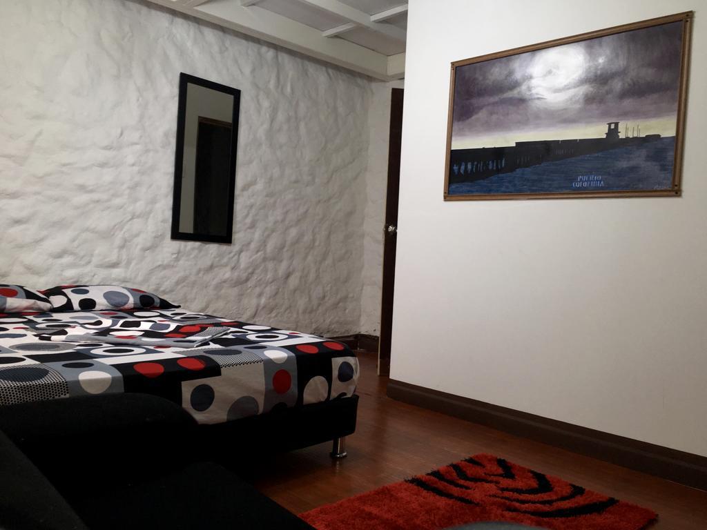 Mila Hostel Medellin Bagian luar foto