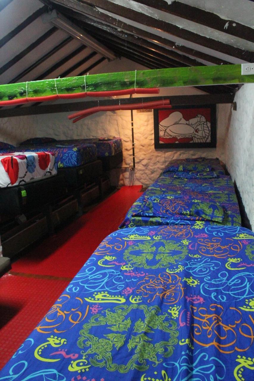 Mila Hostel Medellin Bagian luar foto